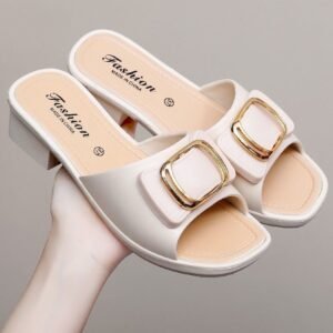 Bulksuki Wholesale Korean Outdoor Slippers For Women Sandals Peep Toe Sandals Soft Comfortable Waterproof Tsinelas Fash