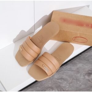 Bulksuki Wholesale New Korean Fashion Flats Sandals Slippers for women